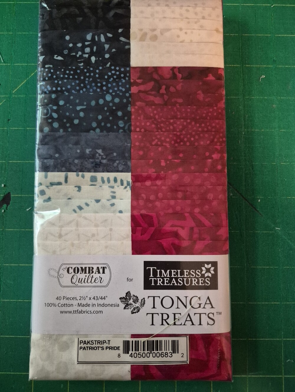 Timeless Treasures Tonga Treats Pre-Cut Fabric Pack - Navy, Cream & Red 2 1/2 "